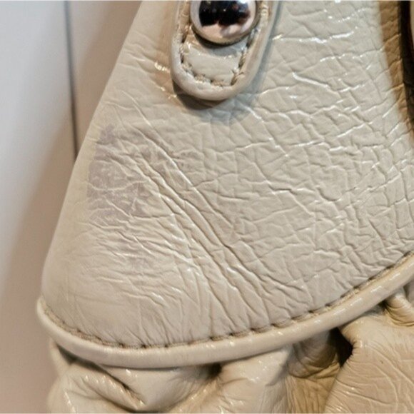 Steve Madden To-Talli Patent White So Soft Shoulder Bag with Silver Chain Strap - Picture 4 of 14